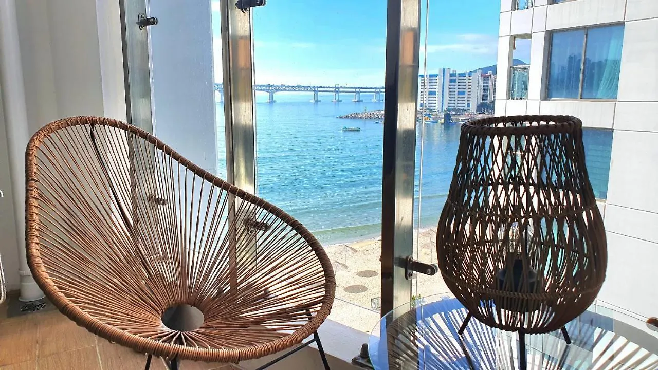 Apartment Holiday Apt Gwangan Beach Busan