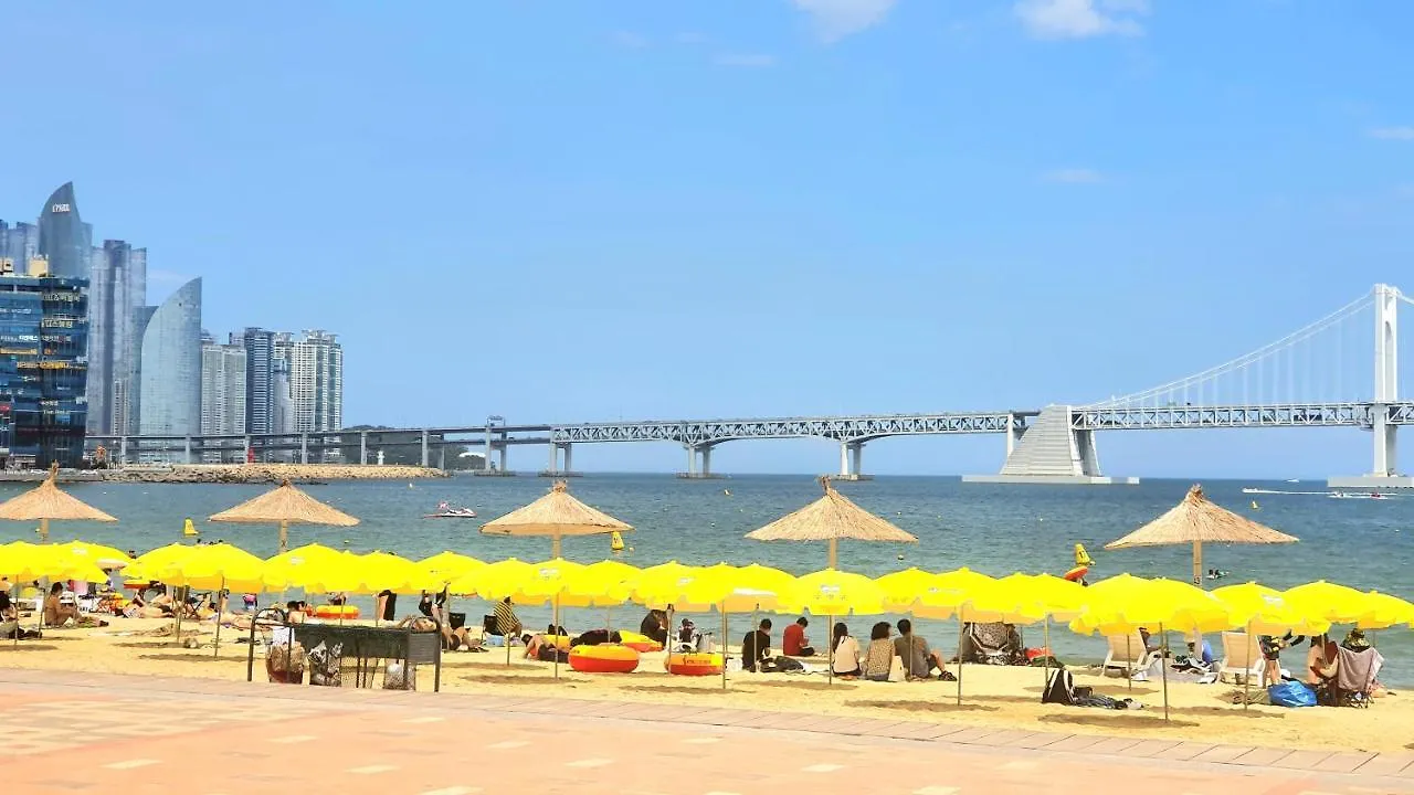 Holiday Apt Gwangan Beach Busan