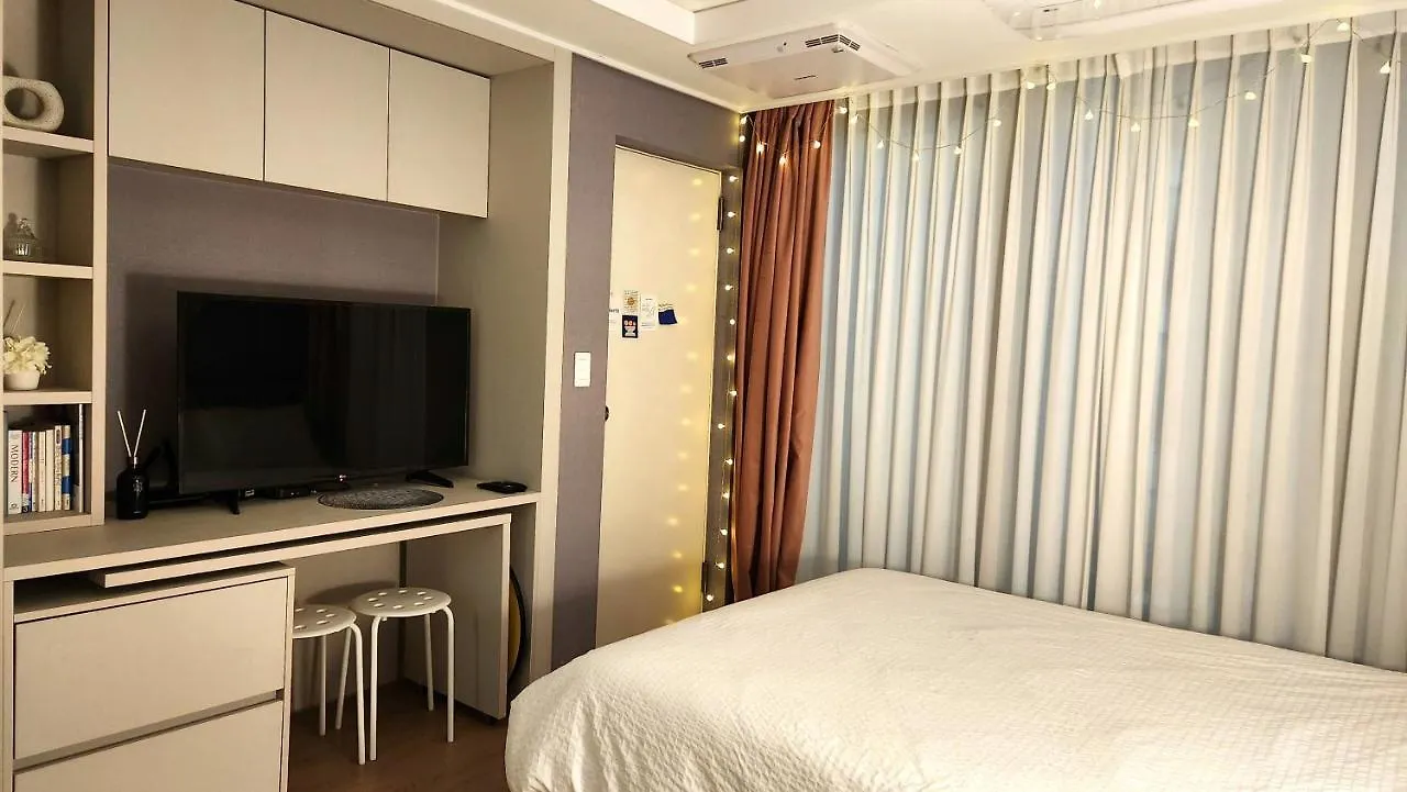 Holiday Apt Gwangan Beach Busan Apartment